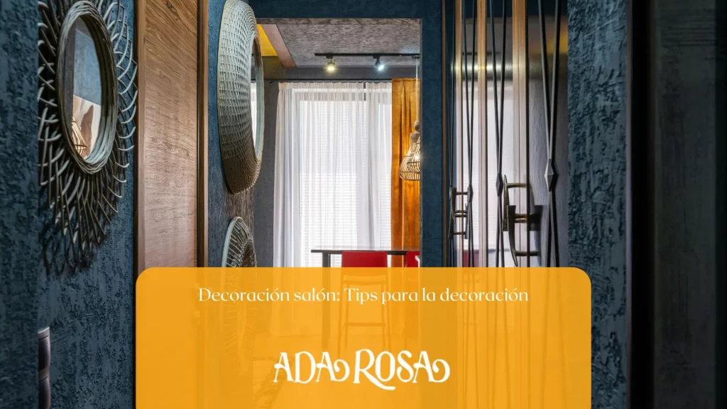 Imagen de fondo de paredes tapizadas y cortinas usada para un blog de: Decoración de salón tips para el hogar